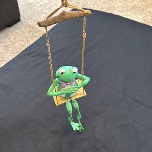 Green Frog Swing Decor